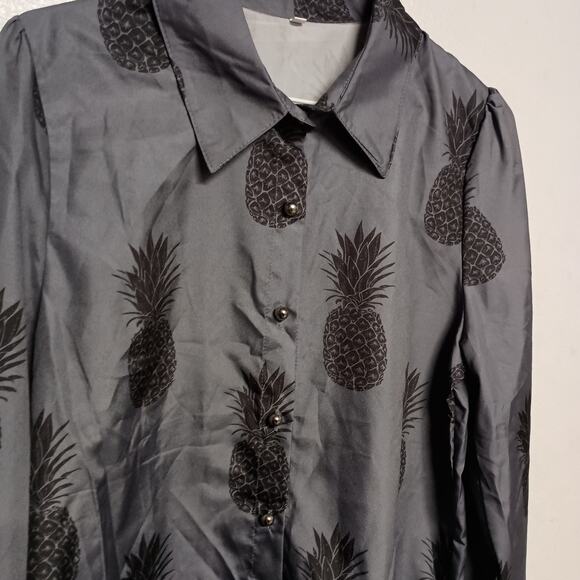 NWOT Pineapple Print Long Sleeve Button Up Blouse - Gray, Size L - Picture 2 of 5